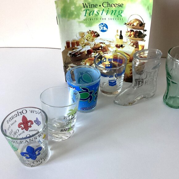 Vintage Collectible 11 Small Shot Drinking Glasses Bartender Guide Wine Tasting - Picture 2 of 7